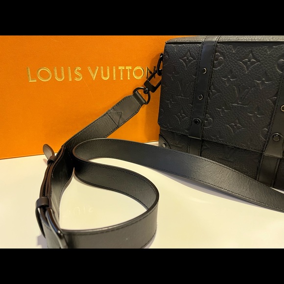 Trunk Messenger Bag - Picture 1 of 7